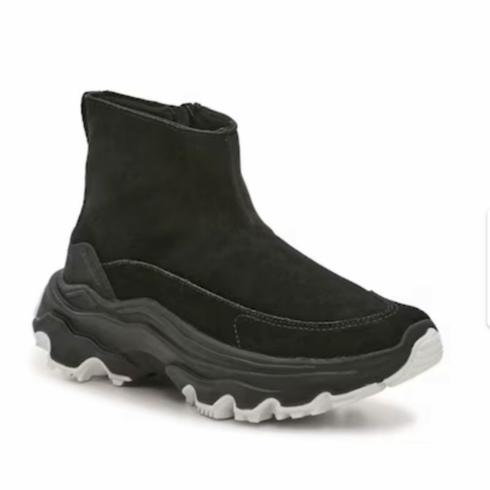NWT Sorel Kinetic breakthru acadia boot